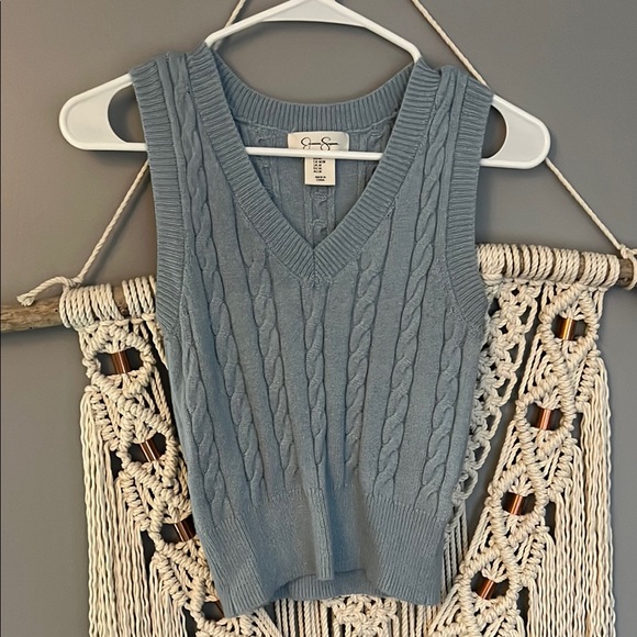 Jessica Simpson Sweaters - Retired NWOT Jessica Simpson Cozy Gray Cable Knit Sleeveless Sweater Size Medium